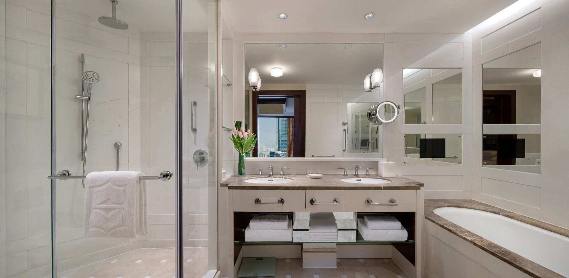 ラクフェリン ルーム＆スイート